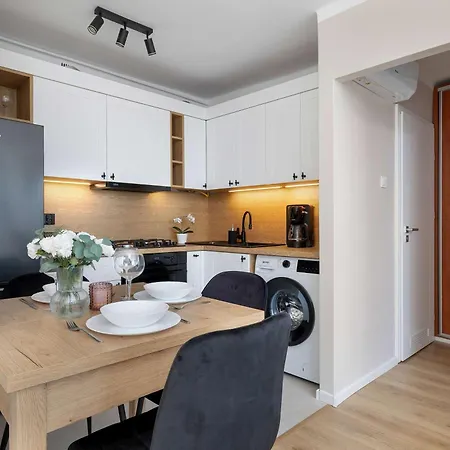 High With A View Of The Old Town By Renters Apartament Kraków